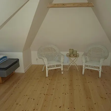 Beautiful In With 3 Bedrooms And Wifi Holiday home